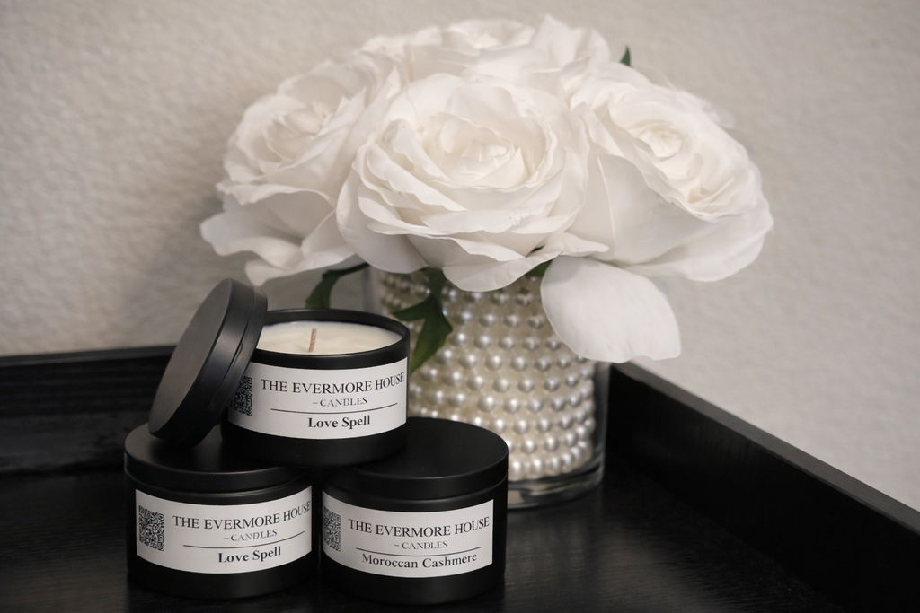 luxury travel candle in black tin, single wick coconut soy